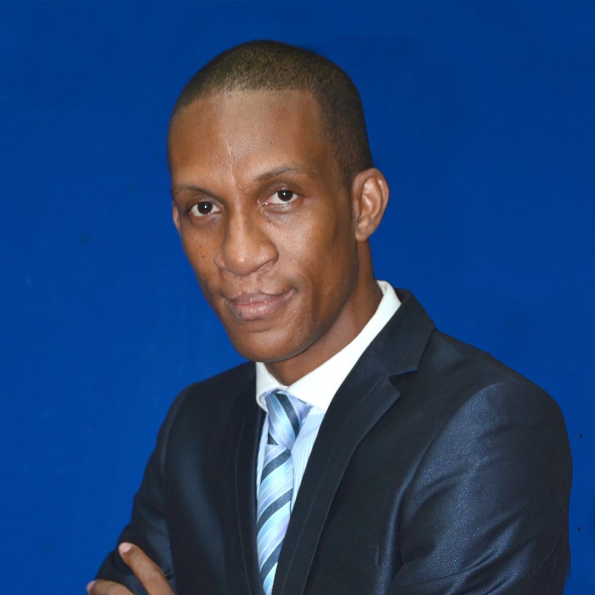Tonjaka Ewart HINKSON